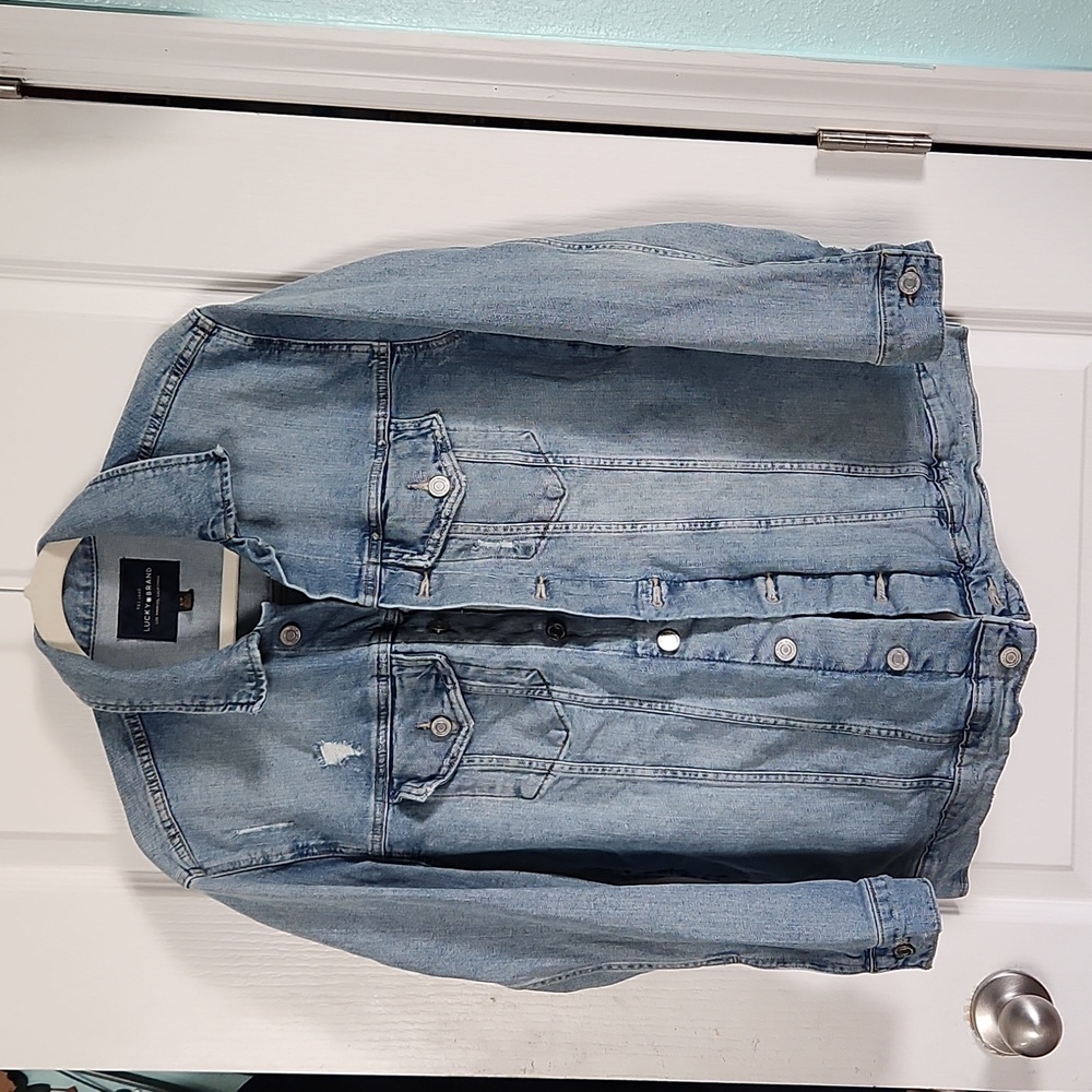 Lucky Brand  Light Wash mini distress Denim Jacket with large inside pockets szS